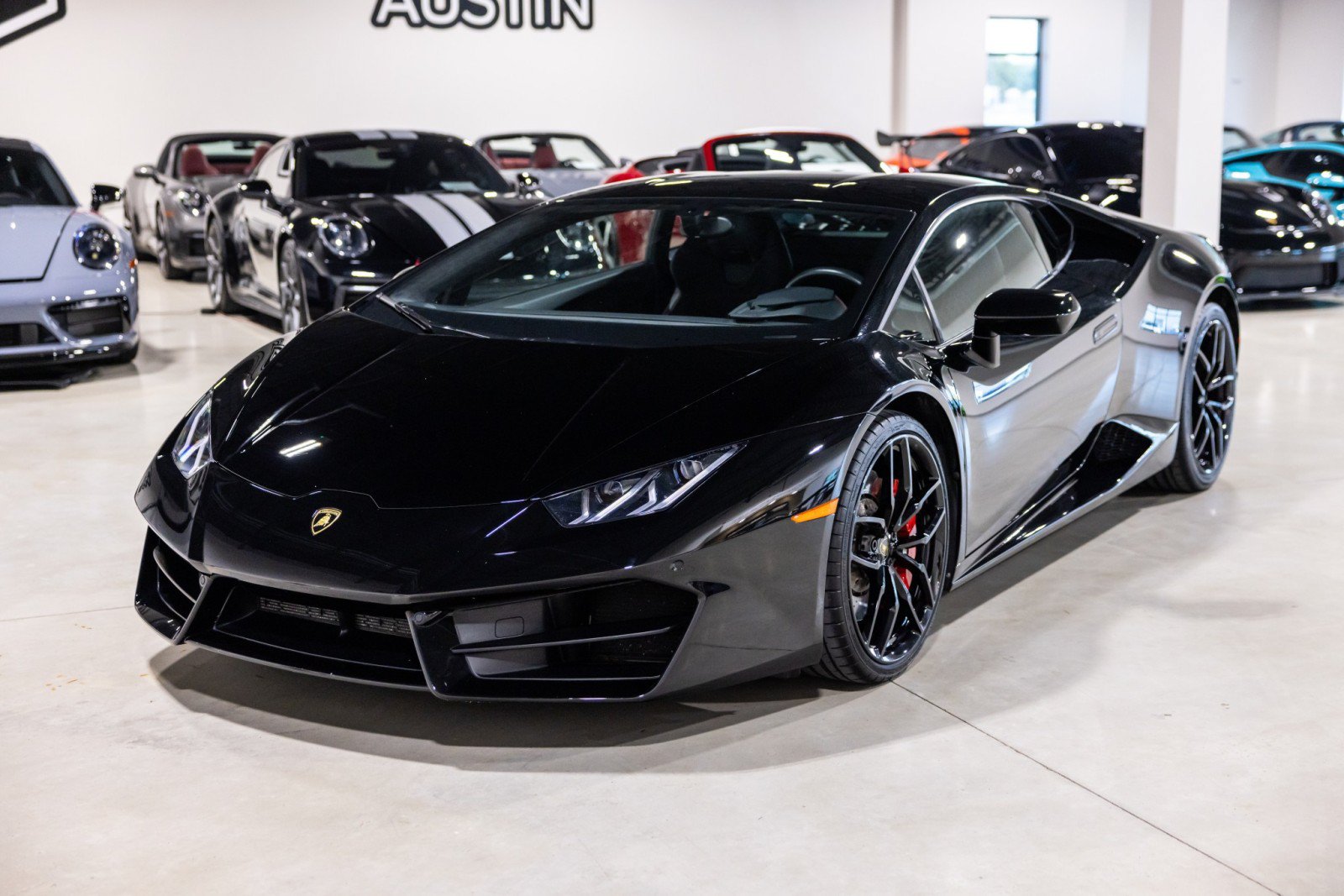 Used 2017 Lamborghini Huracan LP 580-2 RWD image 12
