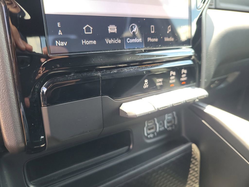 Used 2024 RAM 1500 Big Horn AWD/4WD image 27