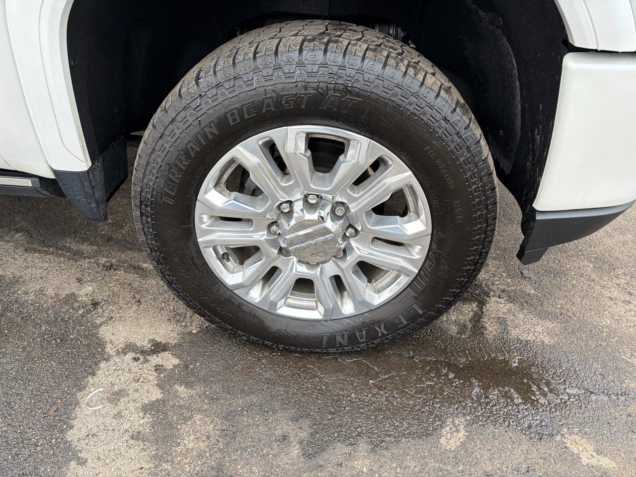 Used 2022 GMC Sierra 3500 Denali w/ Denali Ultimate Package image 15