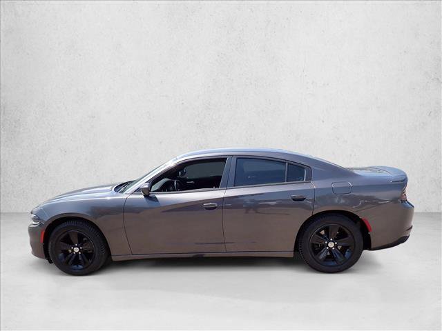 Used 2016 Dodge Charger SE w/ Sport Appearance Group RWD image 2