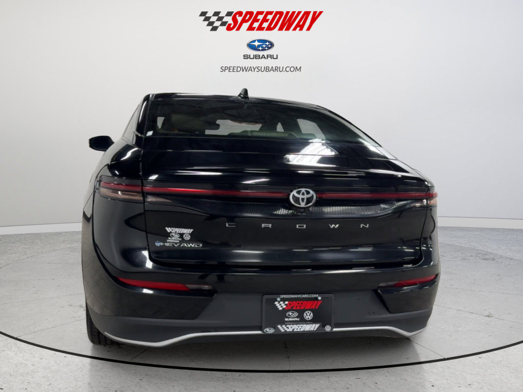 Used 2024 Toyota Crown Limited image 8