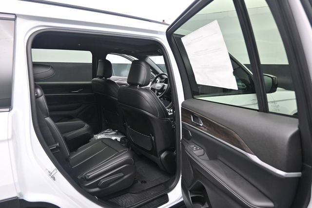 New 2026 Jeep Grand Cherokee L Limited w/ Limited Altitude Package AWD/4WD image 47