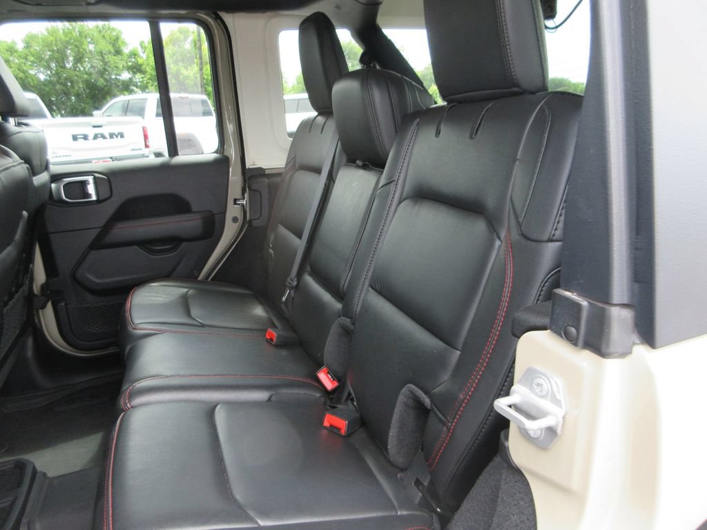 Used 2022 Jeep Wrangler Unlimited Rubicon w/ Steel Bumper Group AWD/4WD image 19