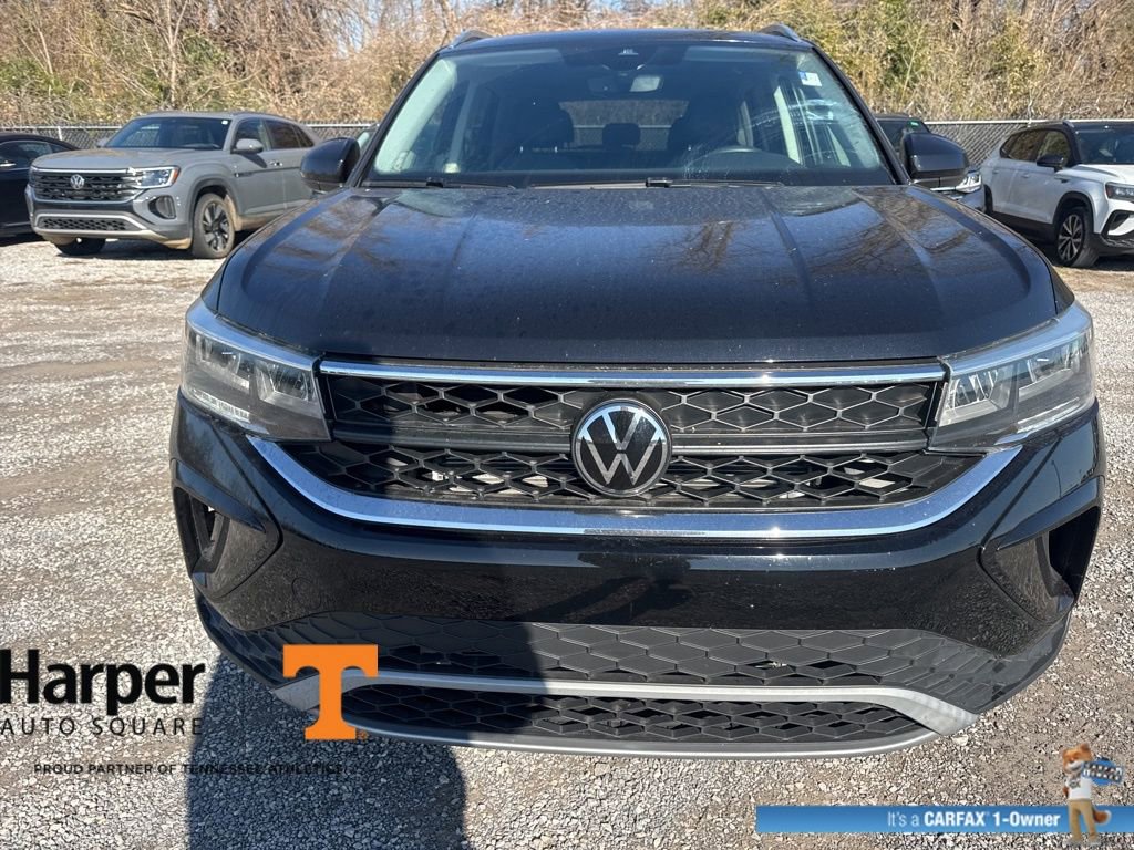 Used 2023 Volkswagen Taos SE w/ Panoramic Sunroof Package image 8