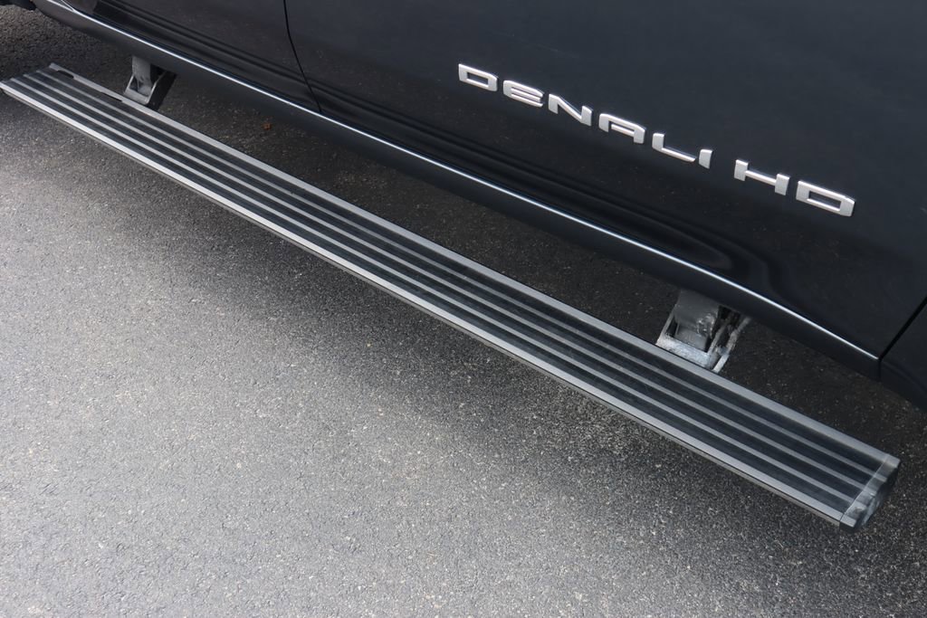 Used 2022 GMC Sierra 2500 Denali w/ Denali Ultimate Package image 10