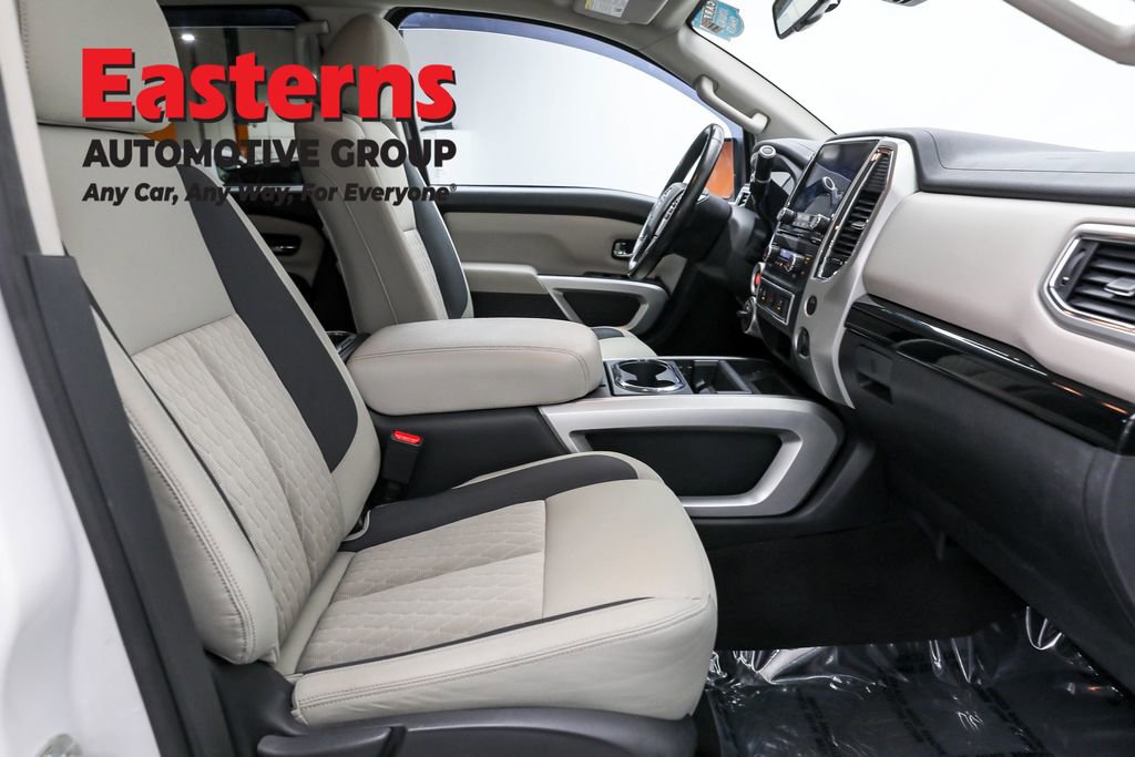 Used 2020 Nissan Titan SV w/ SV Convenience Package image 26