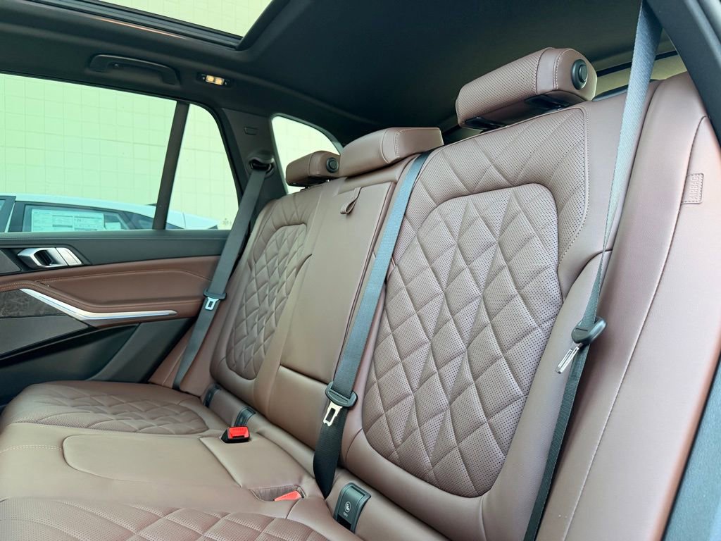 New 2026 BMW X5 xDrive50e w/ Premium Package image 40