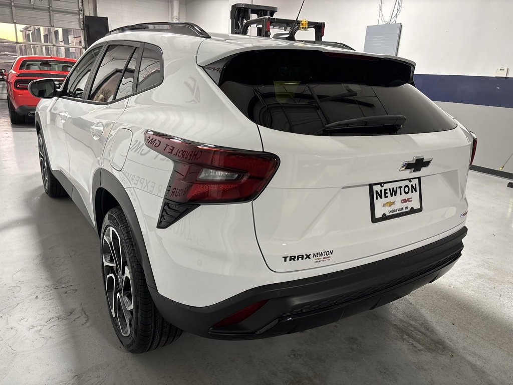 New 2026 Chevrolet Trax RS w/ Driver Confidence Package image 33