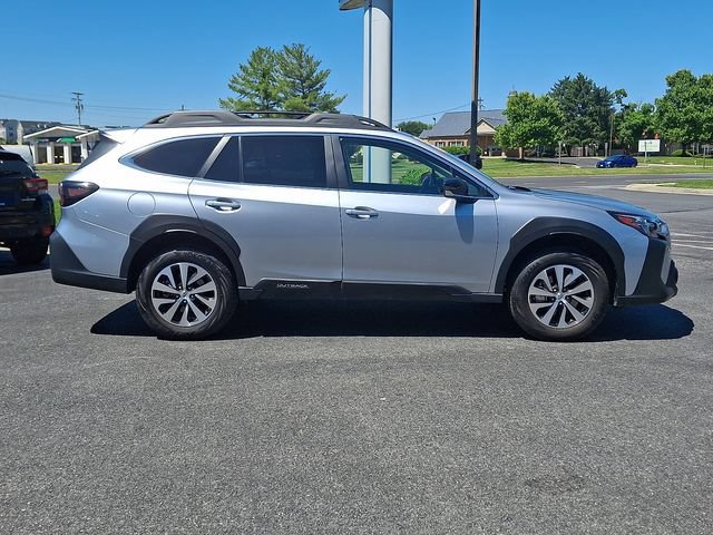 Used 2025 Subaru Outback Premium AWD/4WD image 7