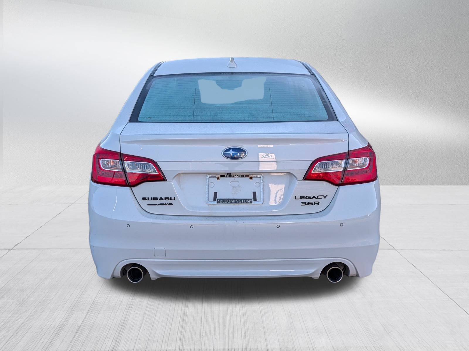 Used 2017 Subaru Legacy 3.6R Limited AWD/4WD image 4