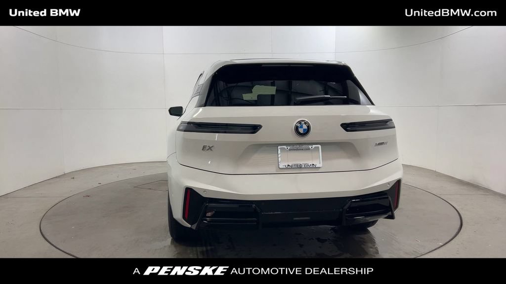 Used 2026 BMW iX xDrive60 w/ M Sport Package AWD/4WD image 7