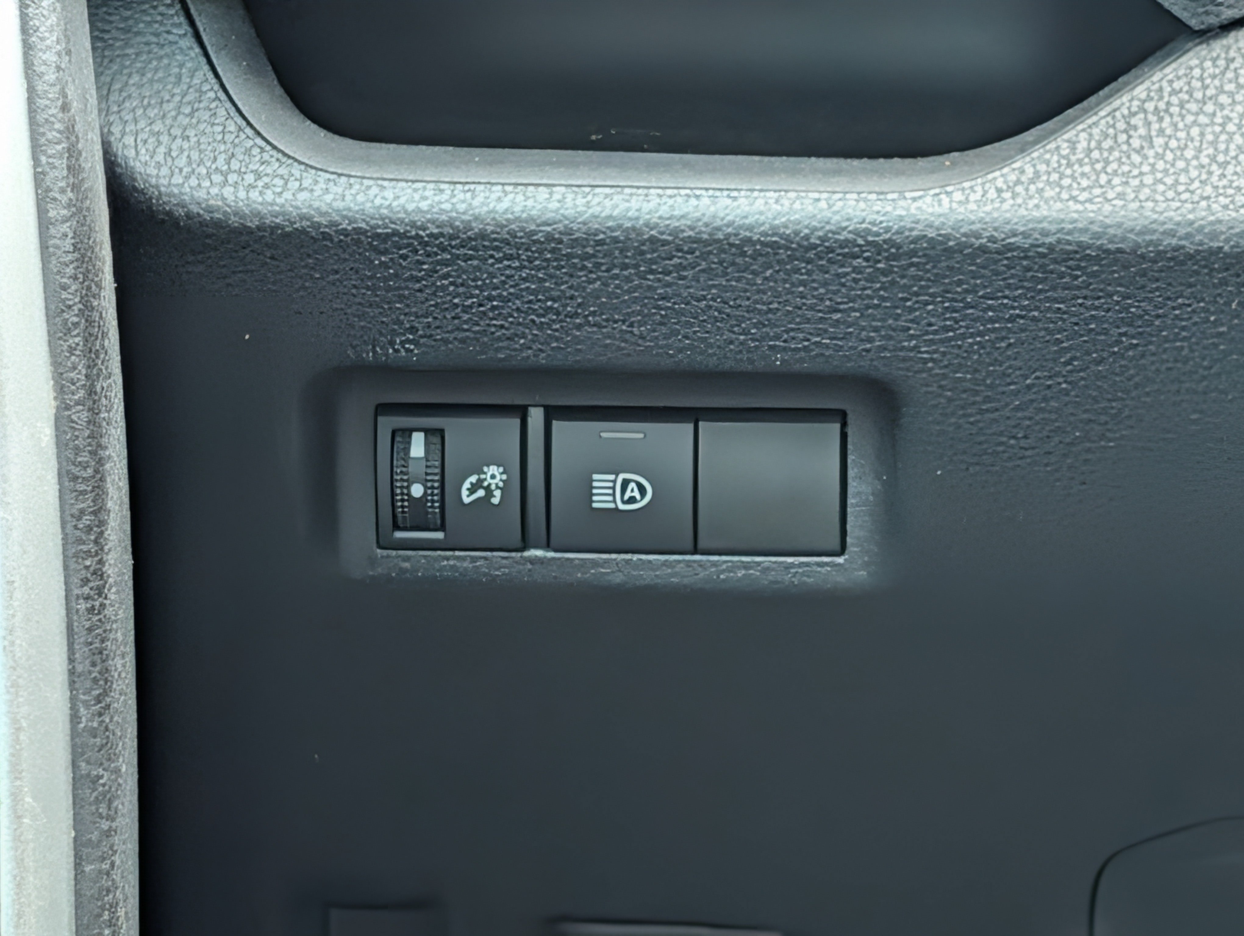 Used 2022 Toyota RAV4 SE AWD/4WD image 26