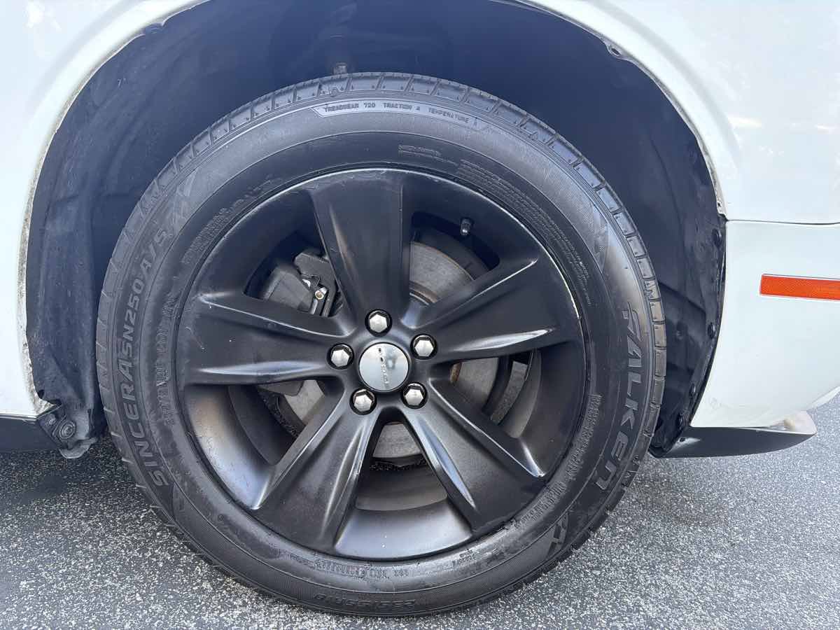 Used 2018 Dodge Challenger SXT RWD image 43