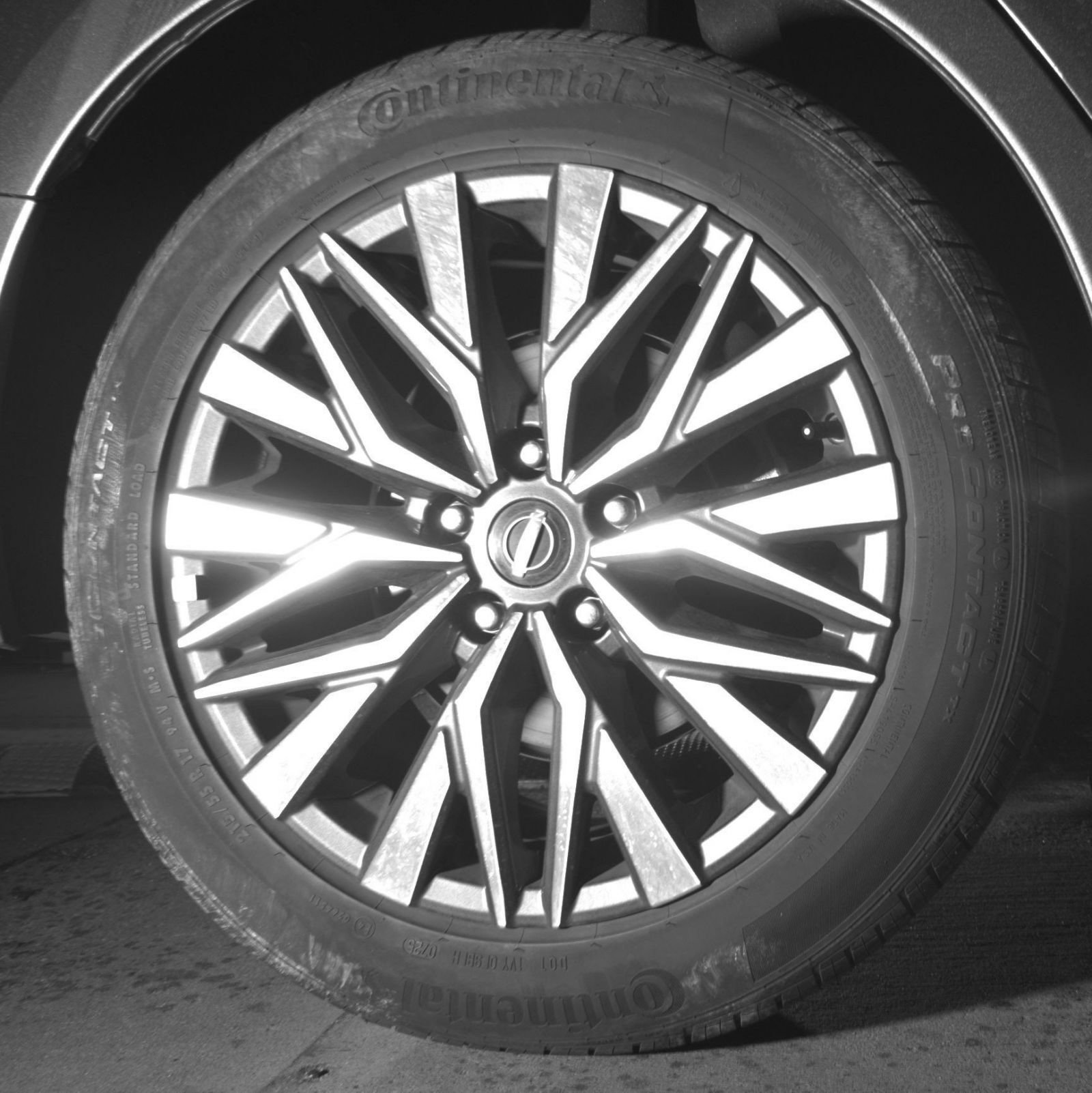 Used 2025 Nissan Altima 2.5 SV FWD image 13
