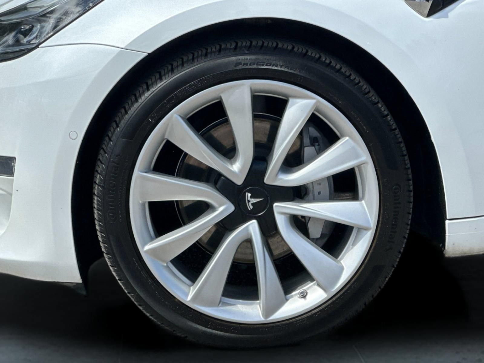 Used 2020 Tesla Model 3 Long Range AWD/4WD image 23