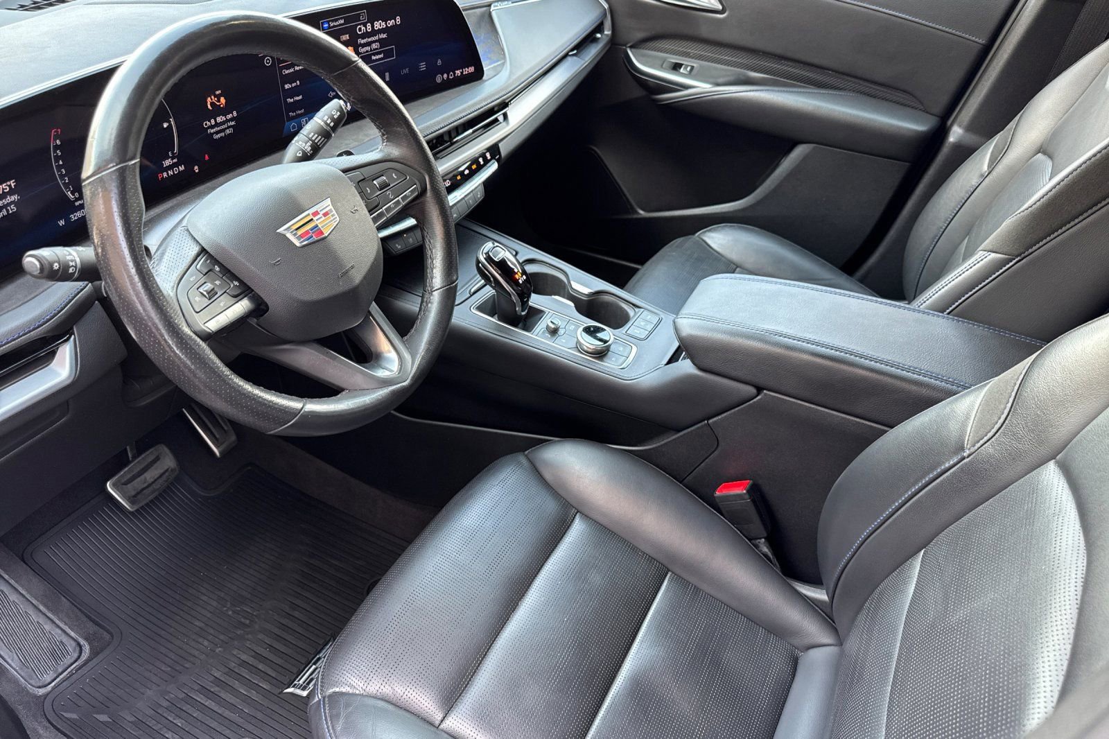 Used 2024 Cadillac XT4 Sport FWD image 10