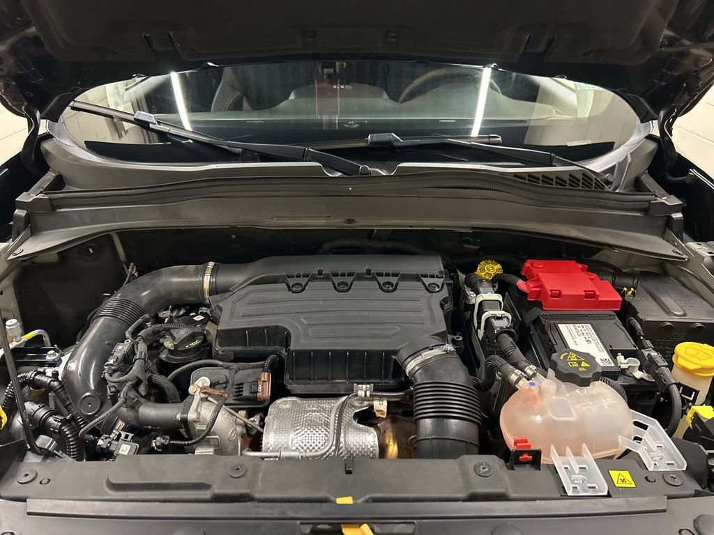 Used 2023 Jeep Renegade Latitude image 12