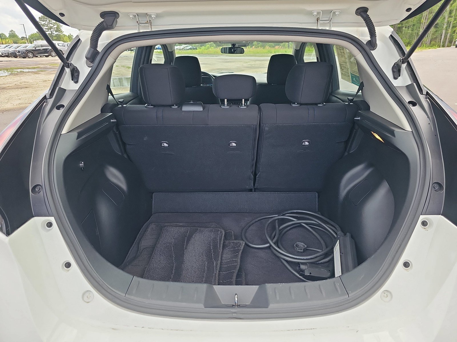 Used 2024 Nissan Leaf S FWD image 13