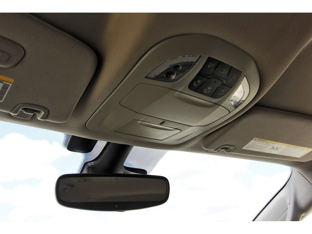 Used 2022 Chrysler Pacifica Touring-L image 25