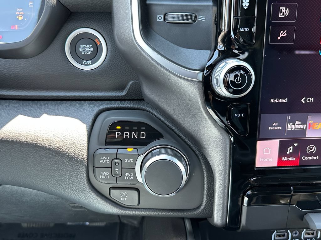 New 2026 RAM 1500 Big Horn AWD/4WD image 23