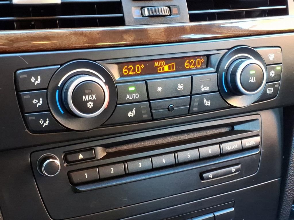 Used 2011 BMW 328i Sedan RWD image 18