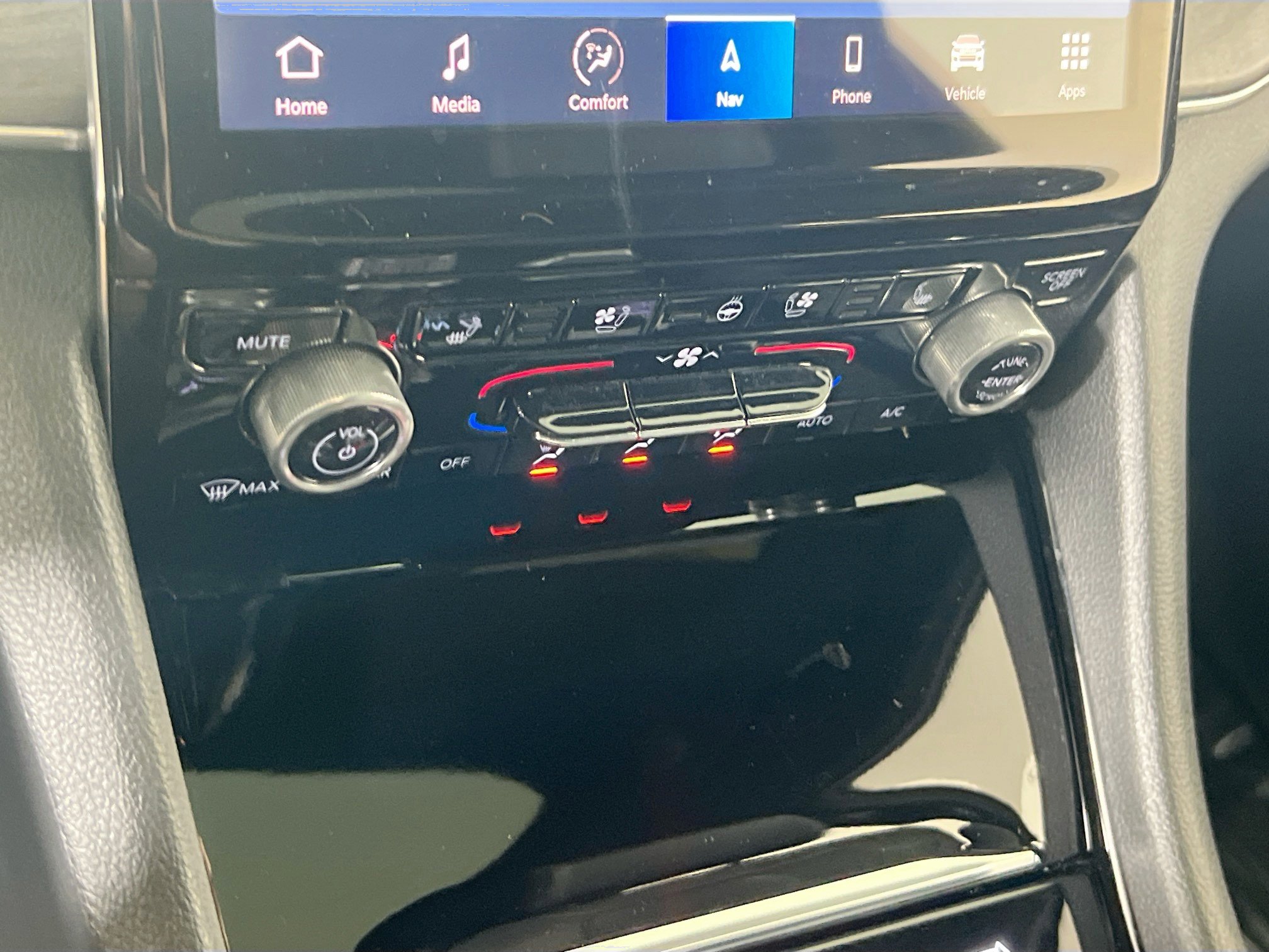 Used 2022 Jeep Grand Cherokee Overland w/ Adv Protech Group III image 16