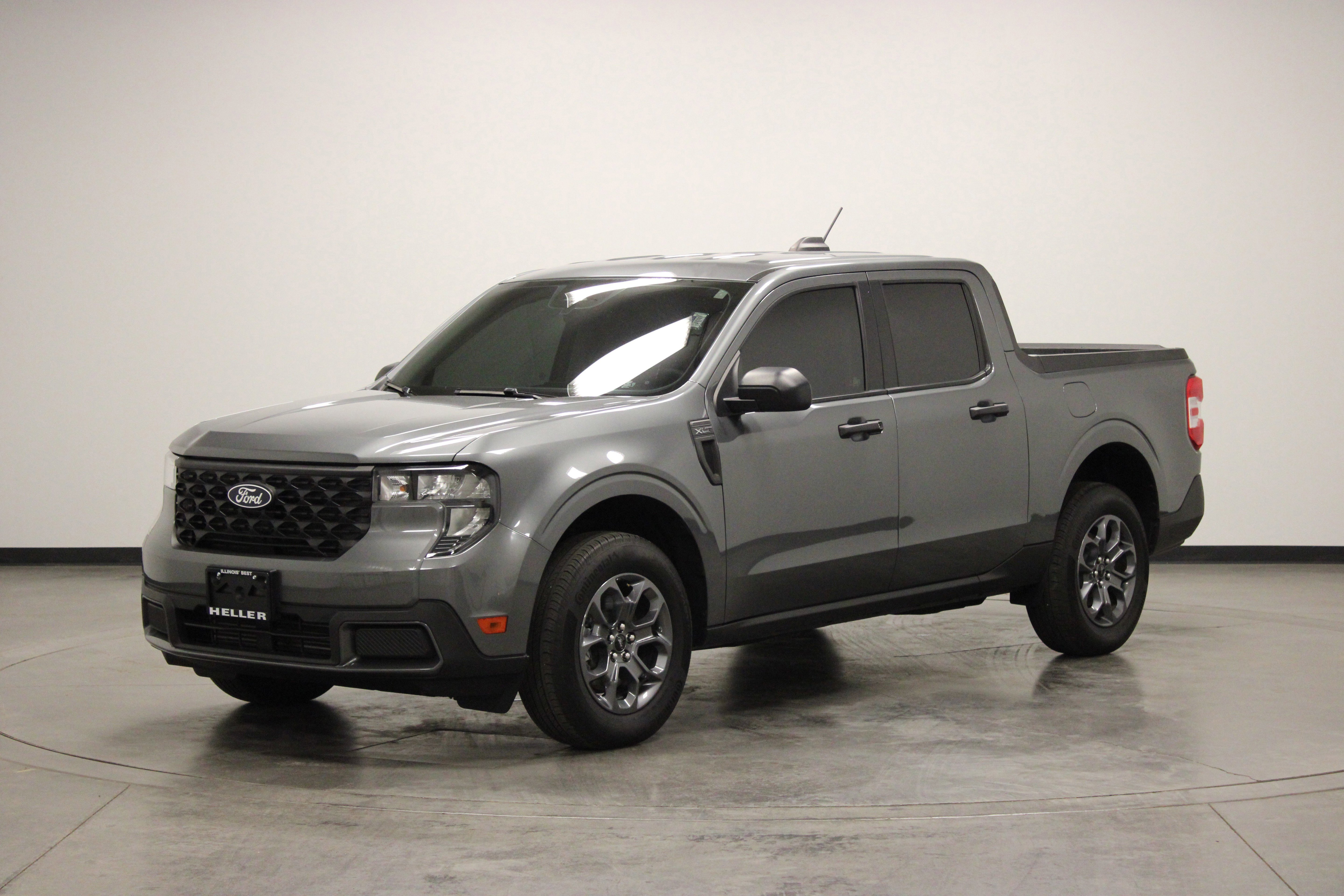 Used 2025 Ford Maverick XLT AWD/4WD image 4