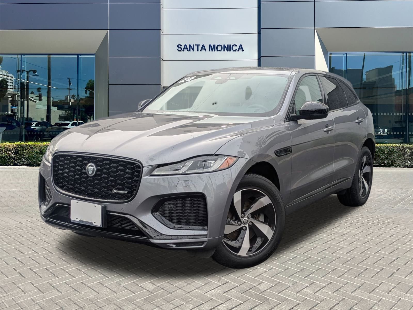 Used 2024 Jaguar F-PACE R-Dynamic S image 1