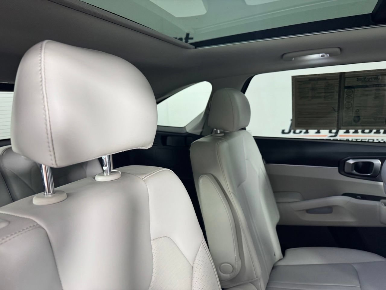 Used 2024 Kia Sorento EX w/ Panoramic Sunroof Package FWD image 32