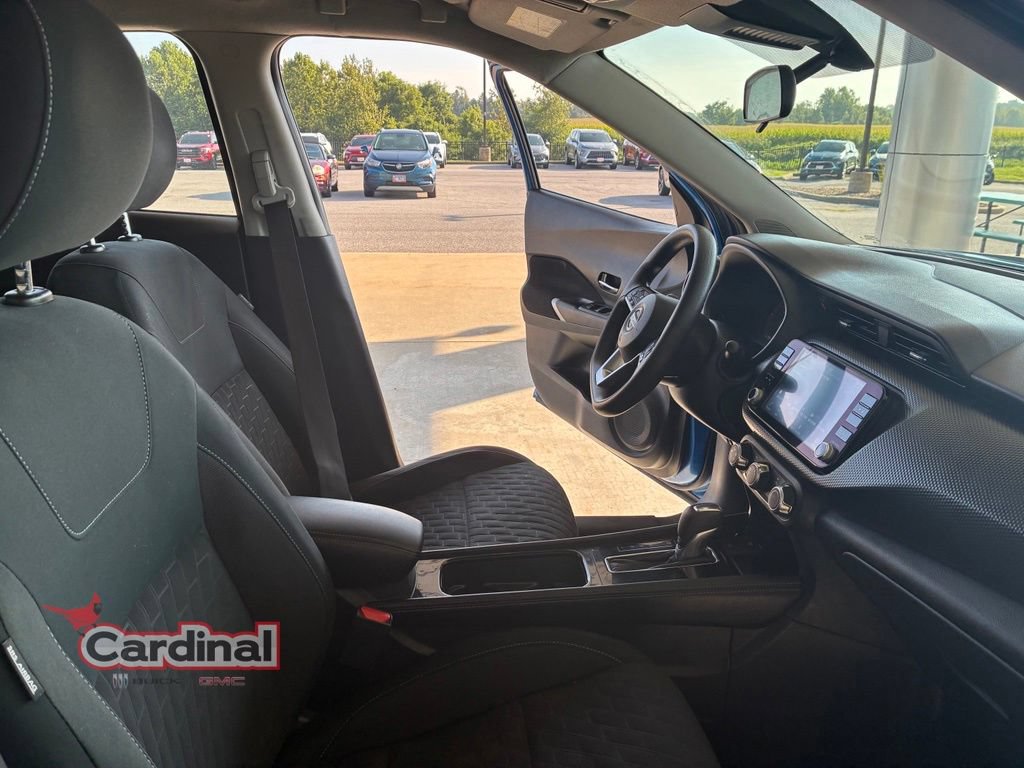 Used 2024 Nissan Kicks SV FWD image 15