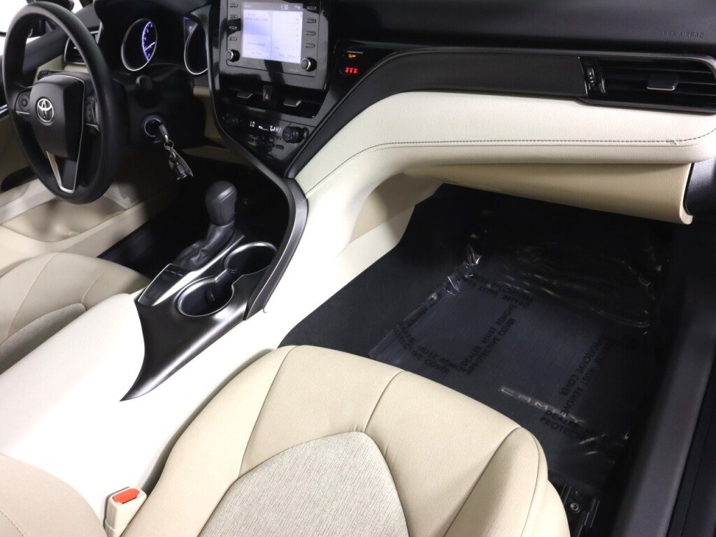 Used 2022 Toyota Camry LE w/ Carpet Mat Package (TMS) FWD image 36