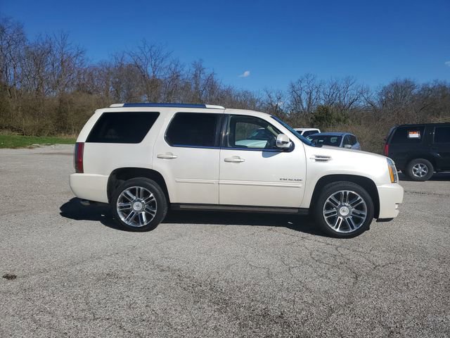 Used 2012 Cadillac Escalade Premium image 3