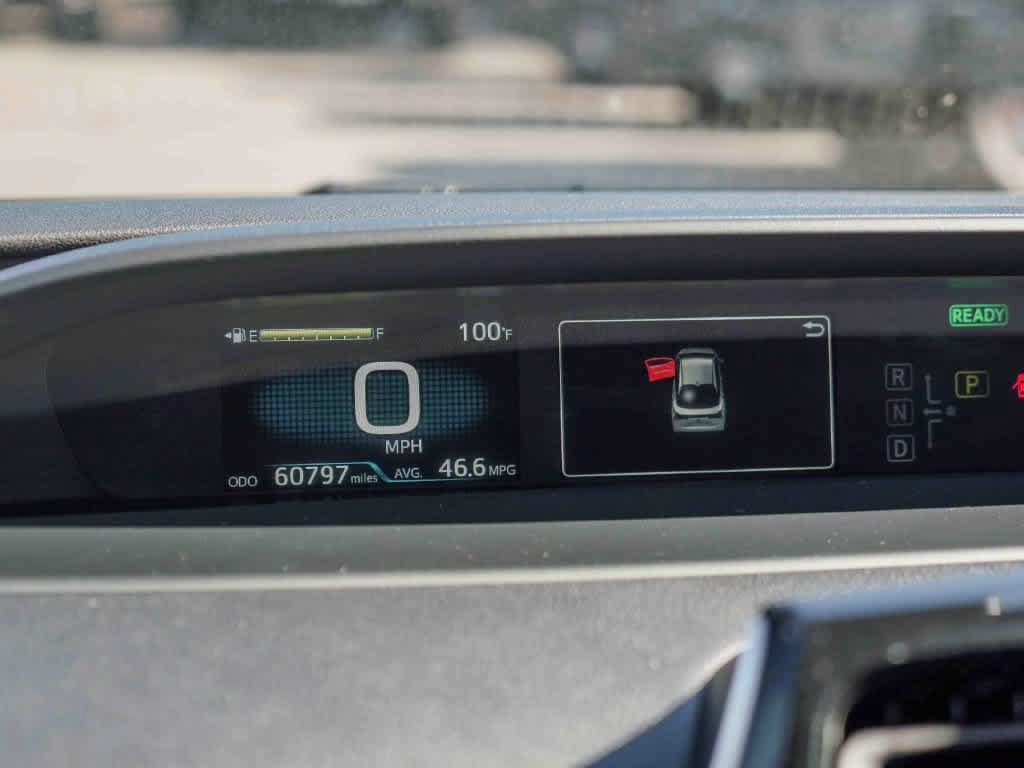 Used 2022 Toyota Prius FWD image 16