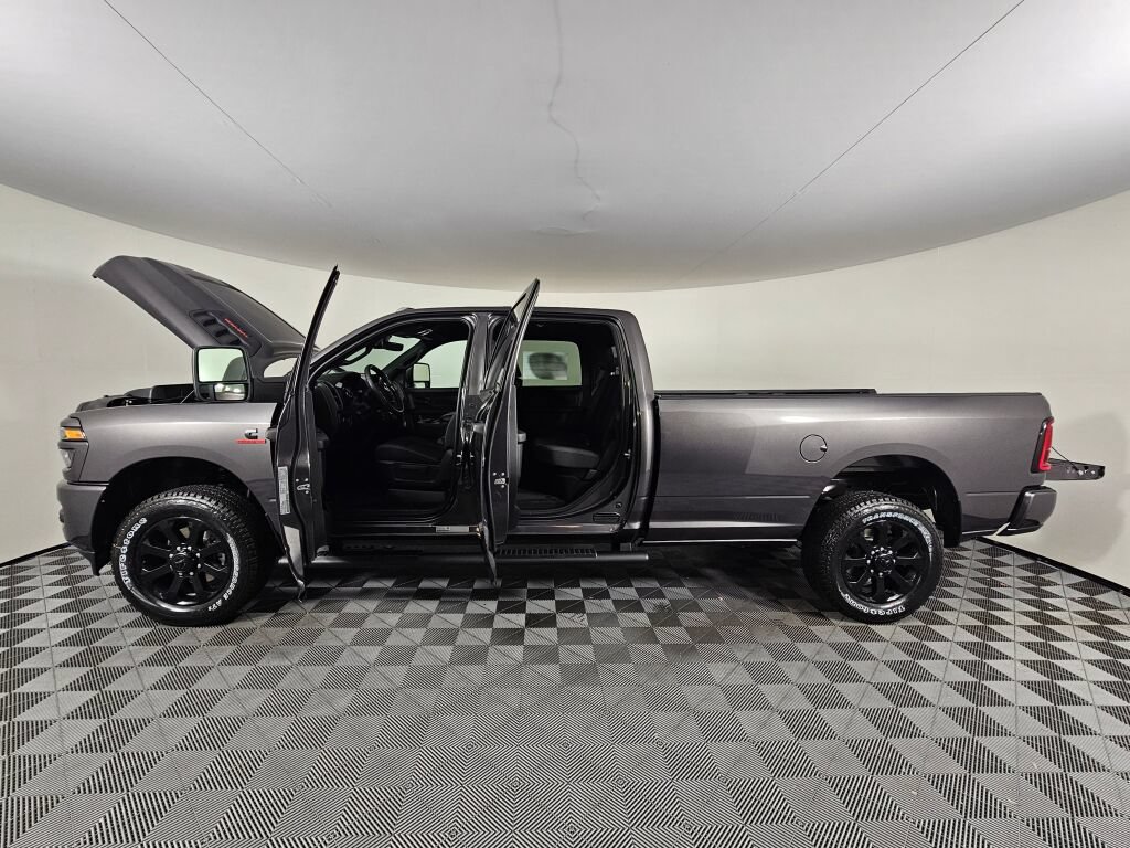 New 2026 RAM 2500 Tradesman AWD/4WD image 17