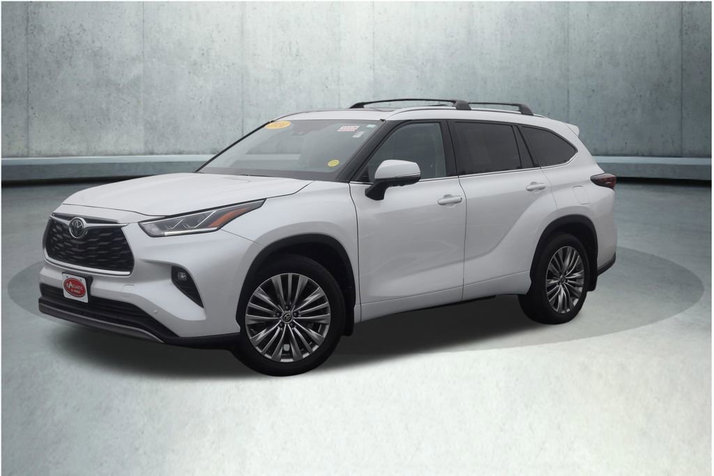 Used 2024 Toyota Highlander Platinum AWD/4WD image 25