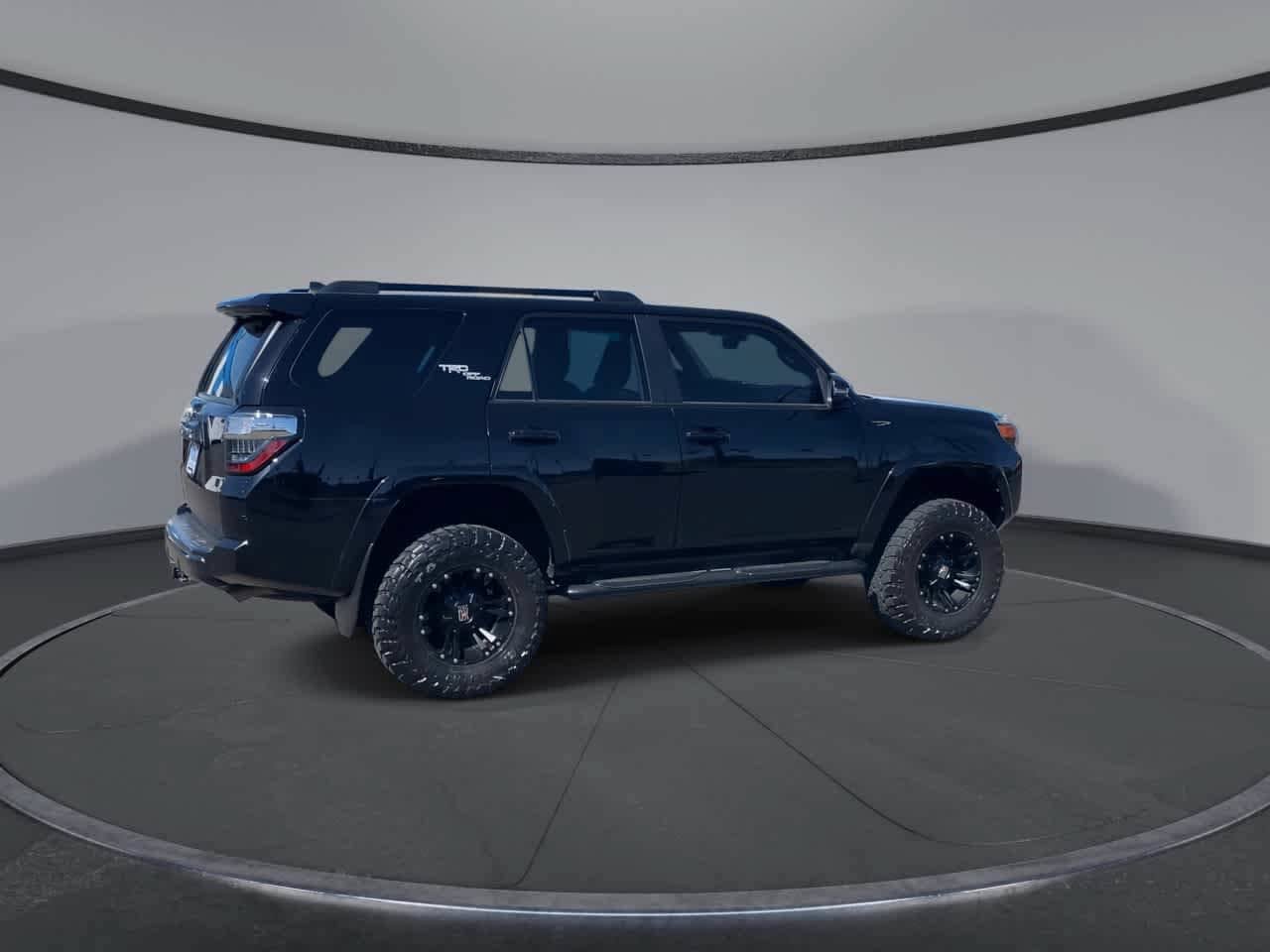 Used 2019 Toyota 4Runner TRD Off-Road Premium AWD/4WD image 2