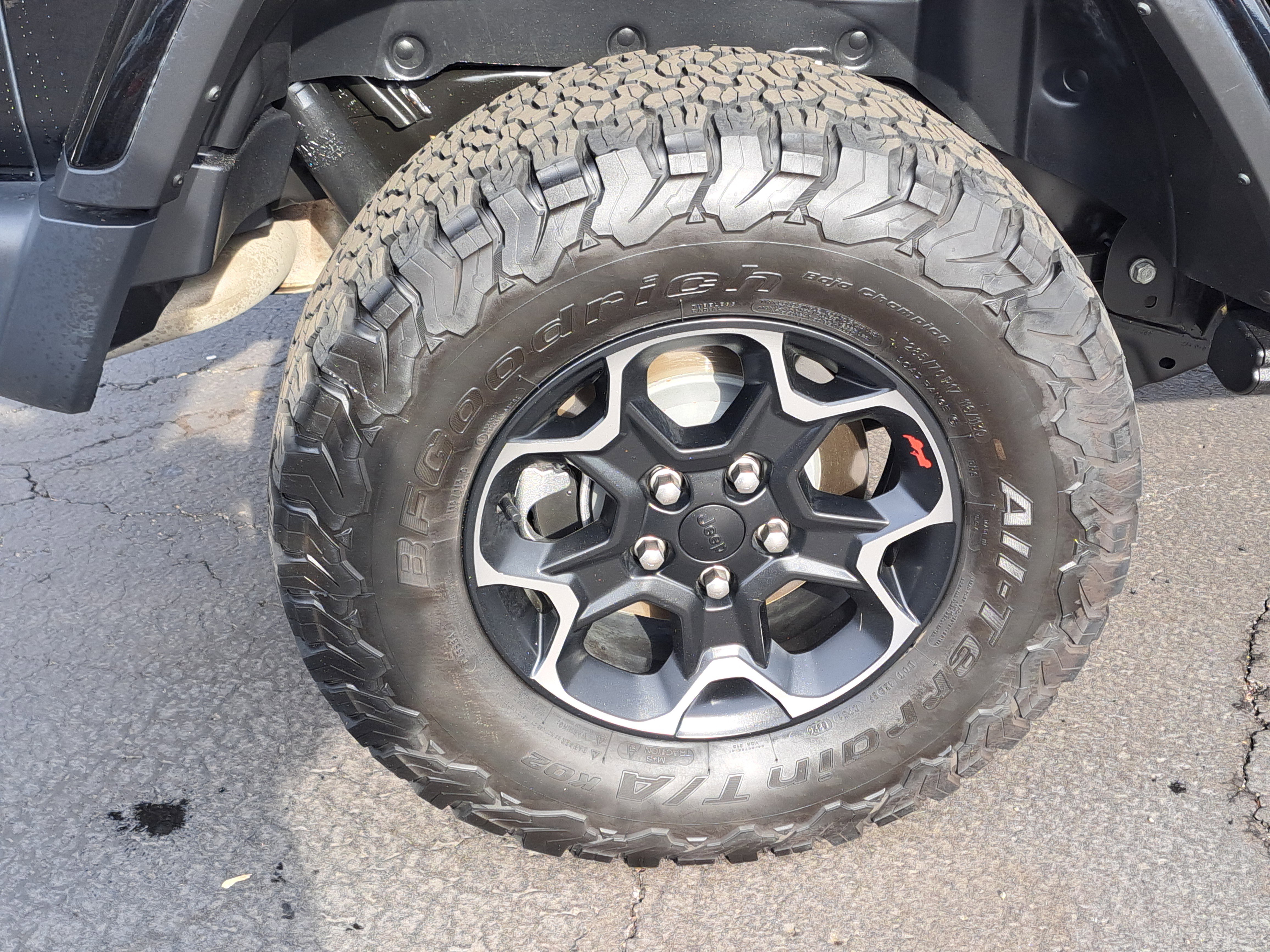 Used 2023 Jeep Wrangler Unlimited Rubicon w/ Steel Bumper Group image 5