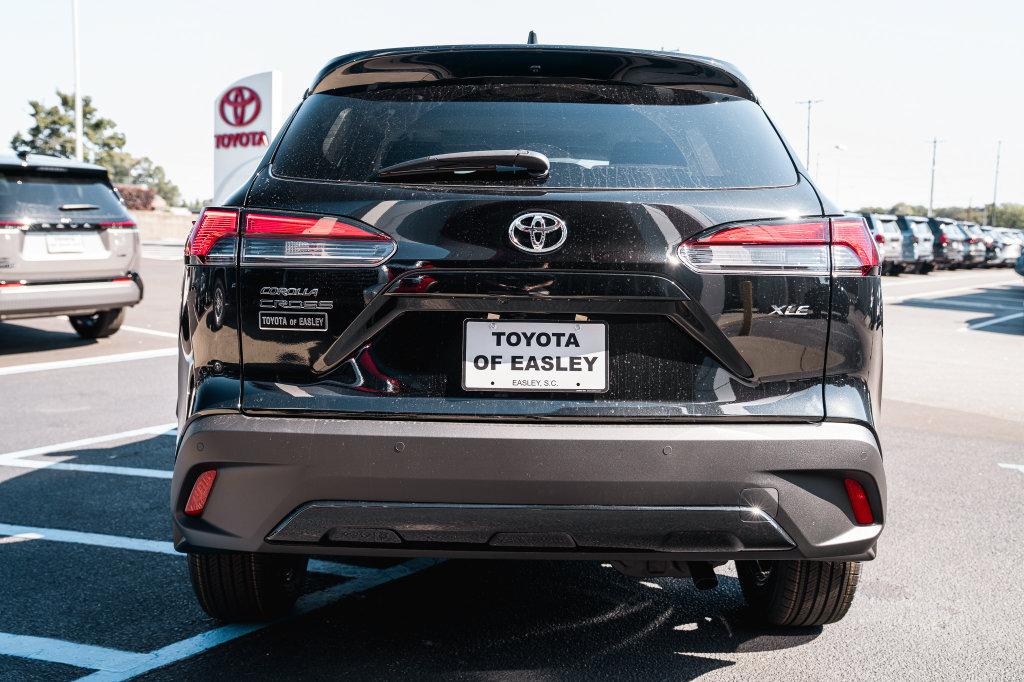 New 2026 Toyota Corolla Cross XLE w/ Convenience Package FWD image 6