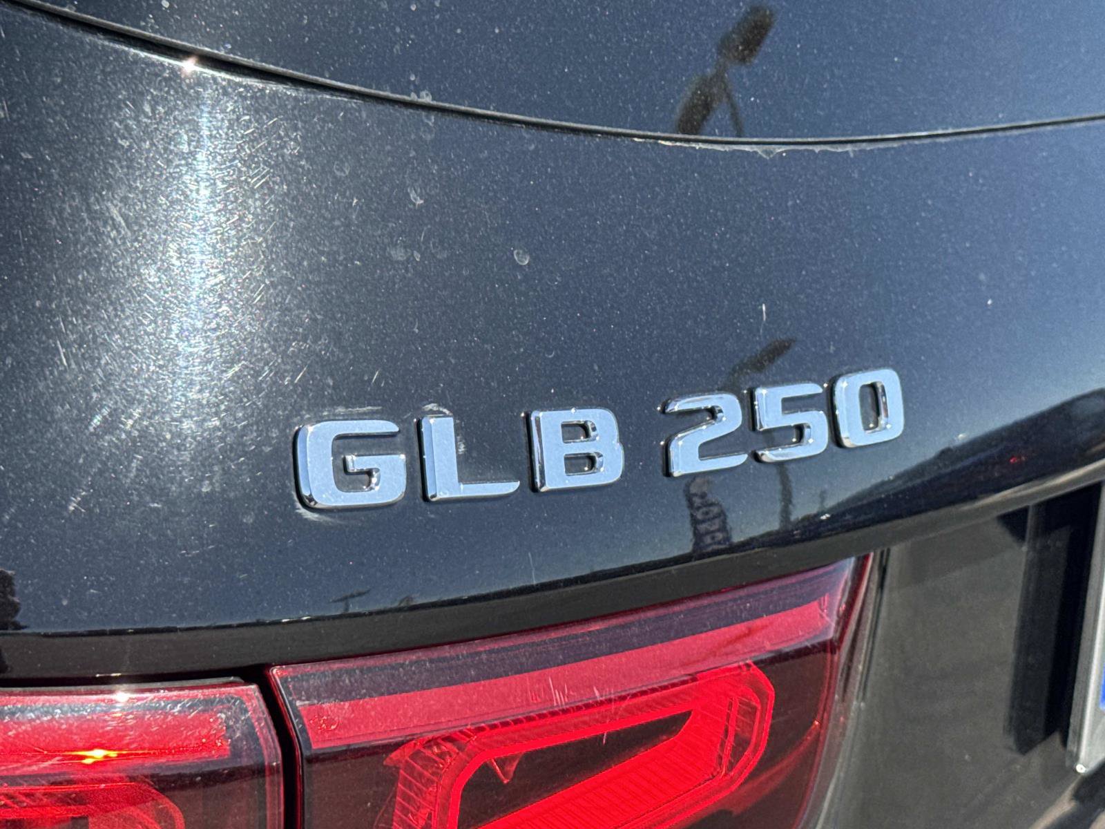 Used 2022 Mercedes-Benz GLB 250 image 30