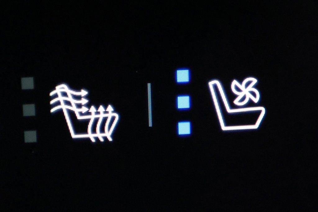 Used 2026 GMC Yukon AT4 Ultimate image 32