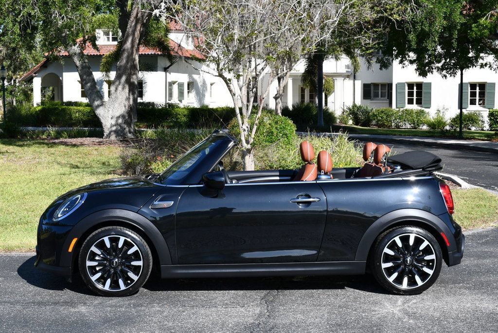 Used 2024 MINI Cooper S w/ Signature Upholstery Package FWD image 27