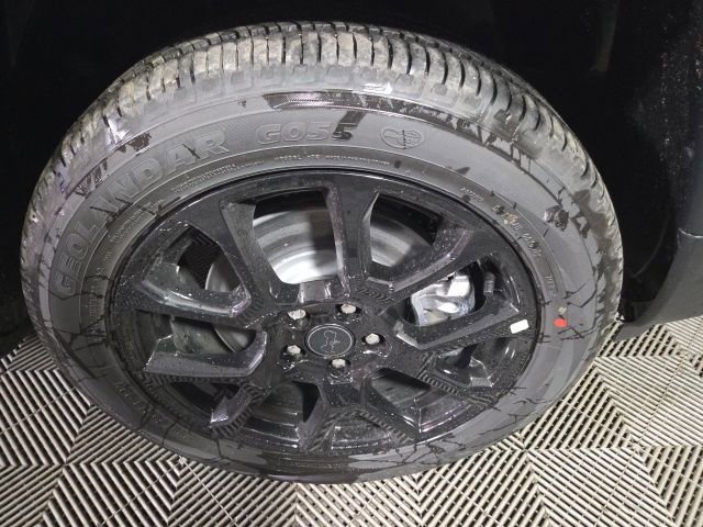 New 2026 Jeep Compass Latitude image 38