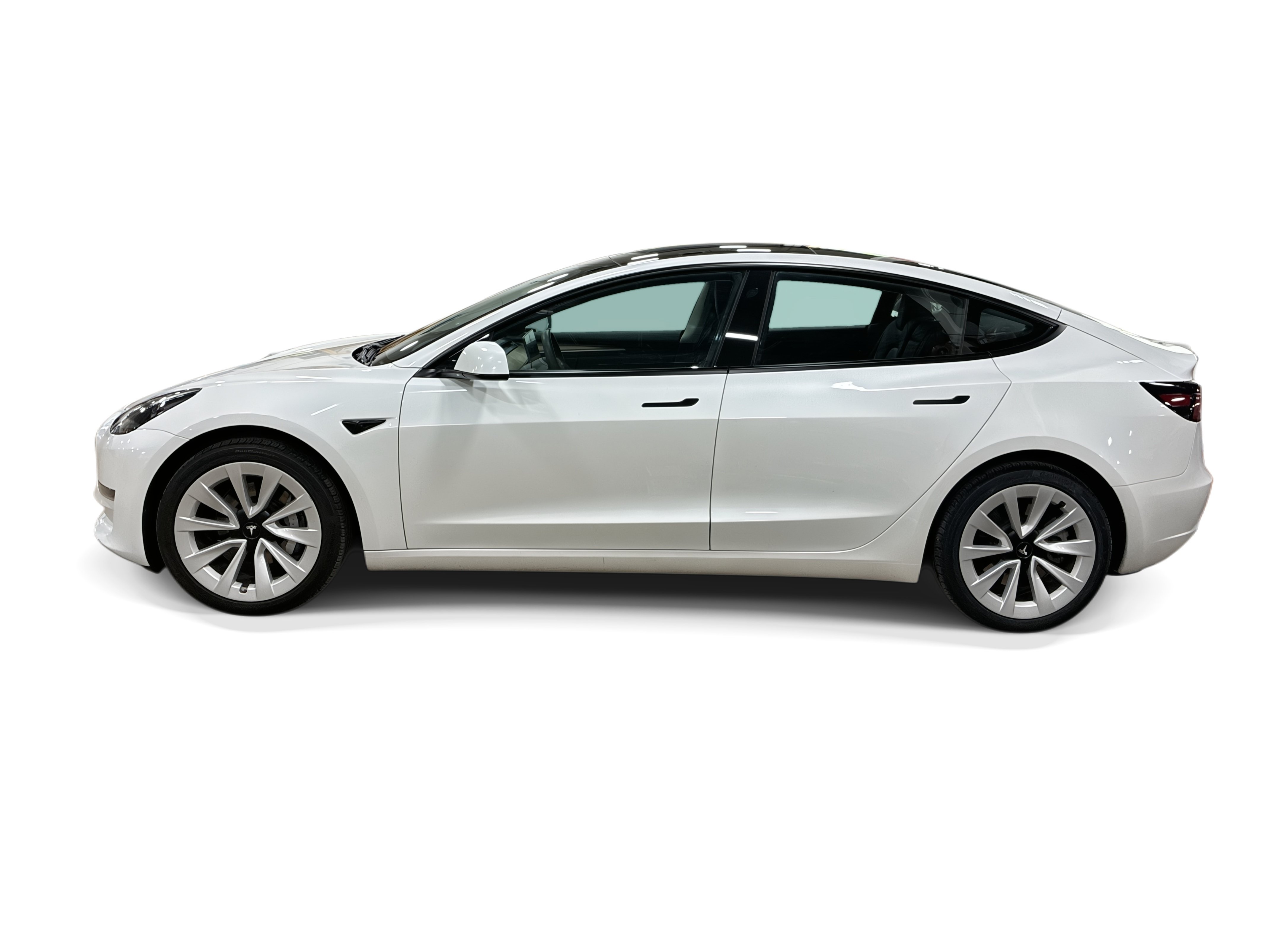 Certified 2023 Tesla Model 3 Standard Range RWD image 3