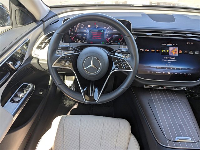 Used 2025 Mercedes-Benz E 350 4MATIC Sedan image 16