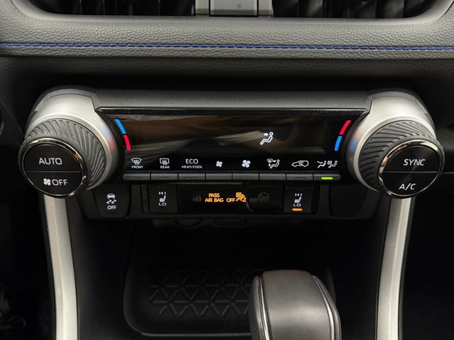 Used 2024 Toyota RAV4 SE w/ Convenience Package image 18