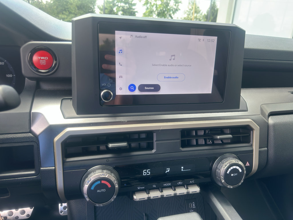 Used 2025 Toyota Tacoma TRD Sport AWD/4WD image 5