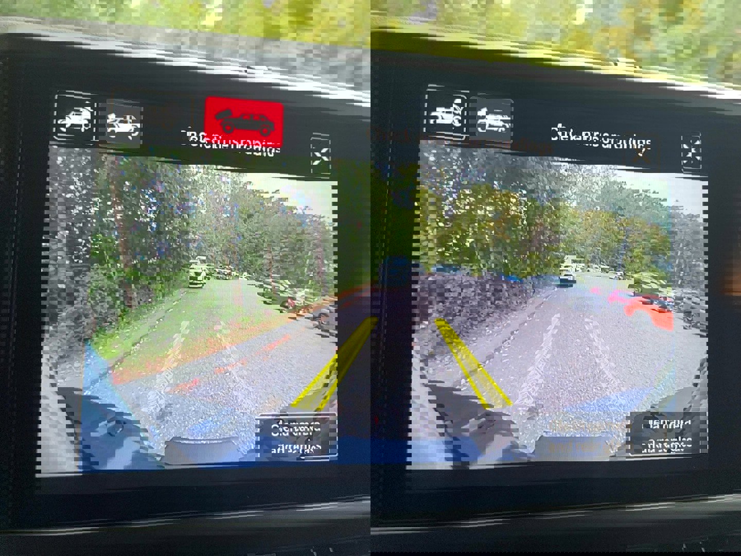 Used 2025 Jeep Wrangler Unlimited Sahara AWD/4WD image 9