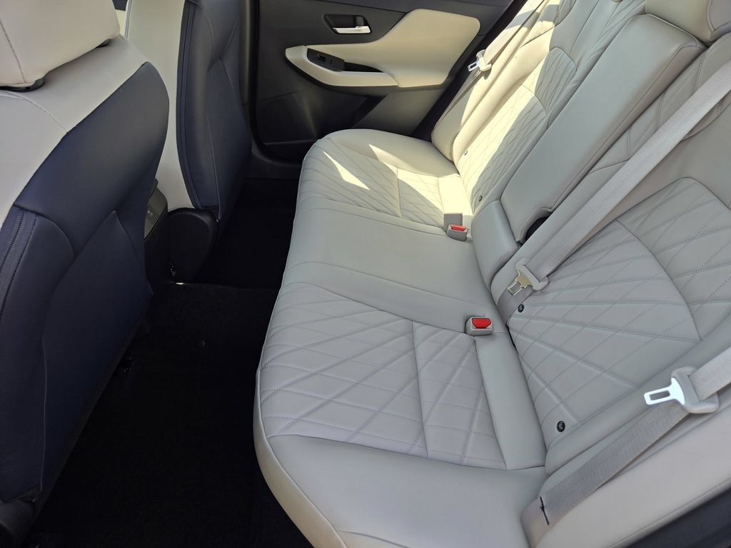 New 2026 Nissan Sentra SL w/ Floor Mat Package FWD image 9