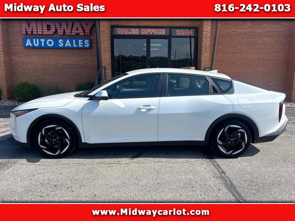 Used 2025 Kia K4 EX image 1
