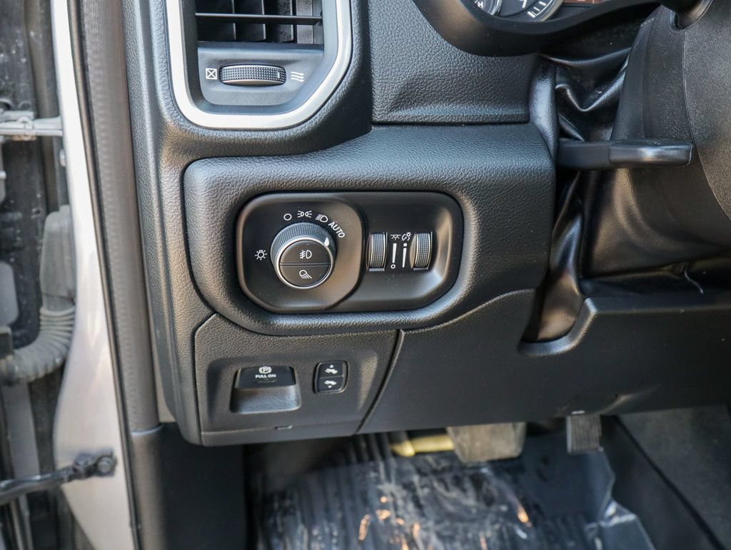 Used 2023 RAM 1500 Laramie AWD/4WD image 21